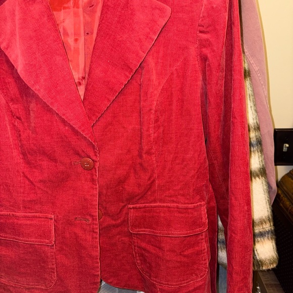 Elegant Red Corduroy Blazer - Picture 4 of 12